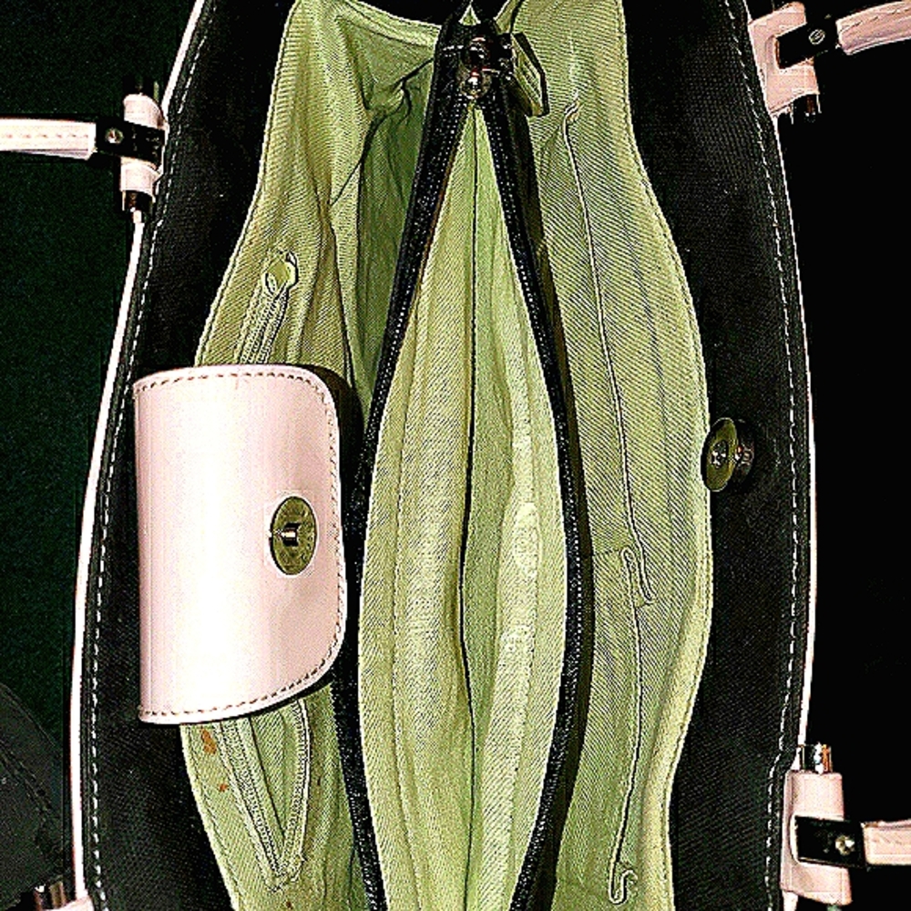 Sofphsticated Large Black & Pink Purse by Mondani - Picture 2 of 6